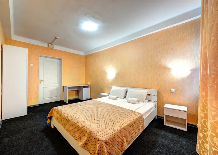 ГолосіївськийГотель